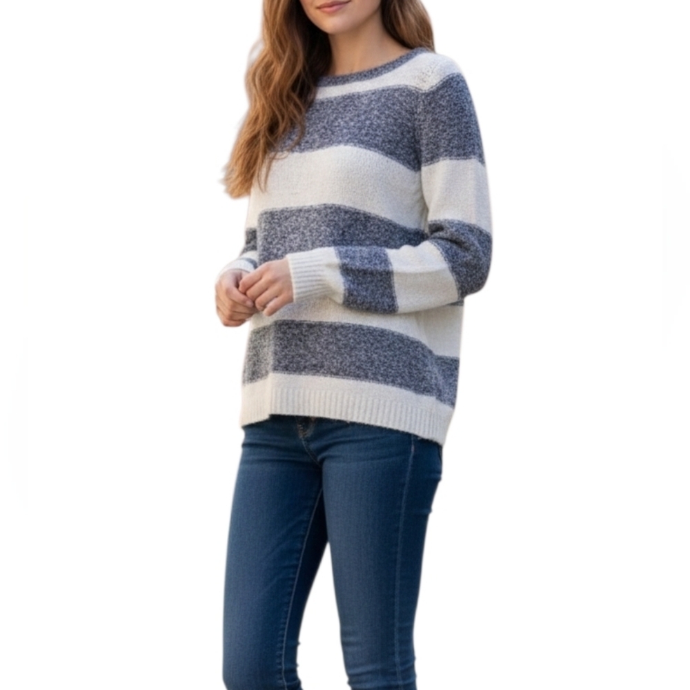 Abercrombie & Fitch Blue and White Knit Sweater XS  Fits S